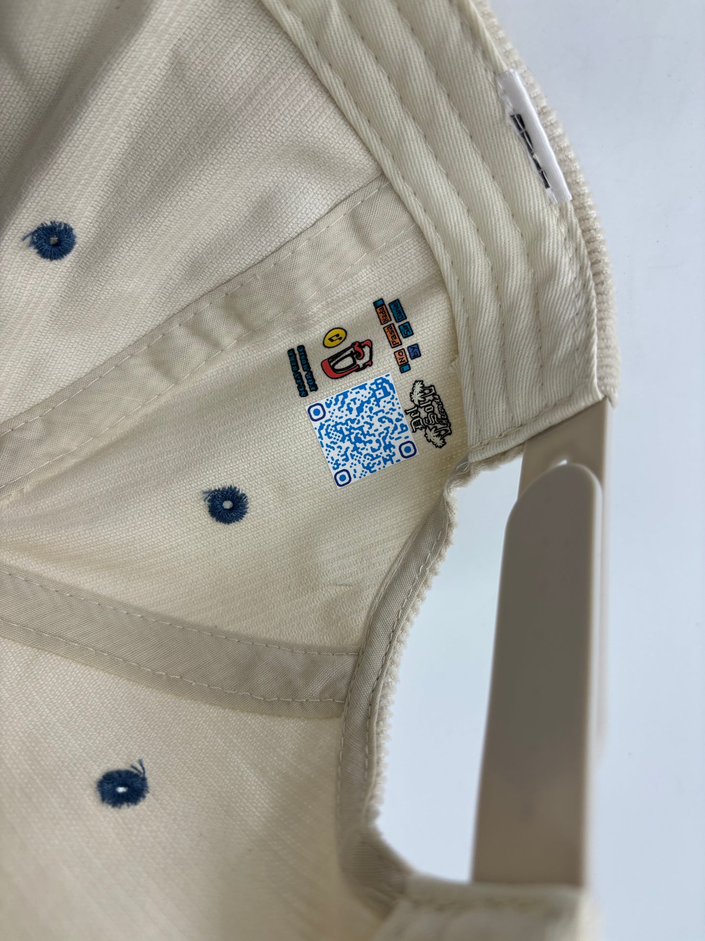 No Pasa Nada Corduroy